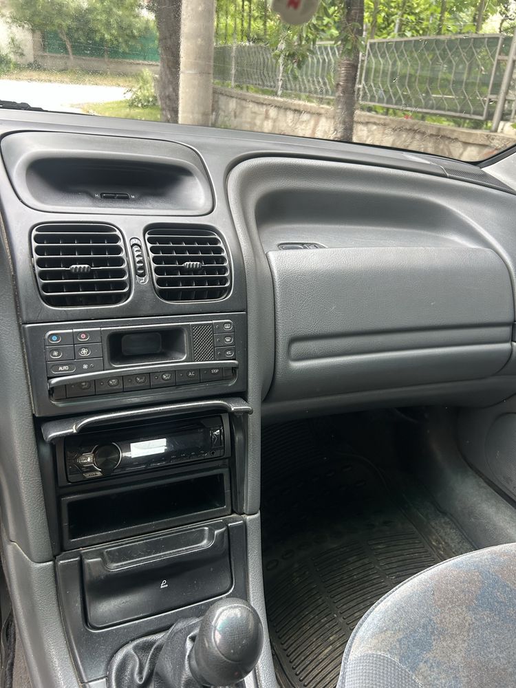 Продавам Renault Laguna