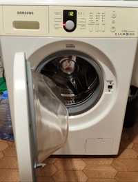 Продам  стиральную машинку ( работает , требует обслуживания )