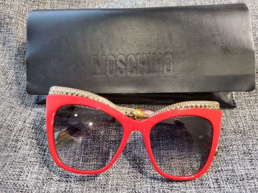 Оригинлни очила Moschino