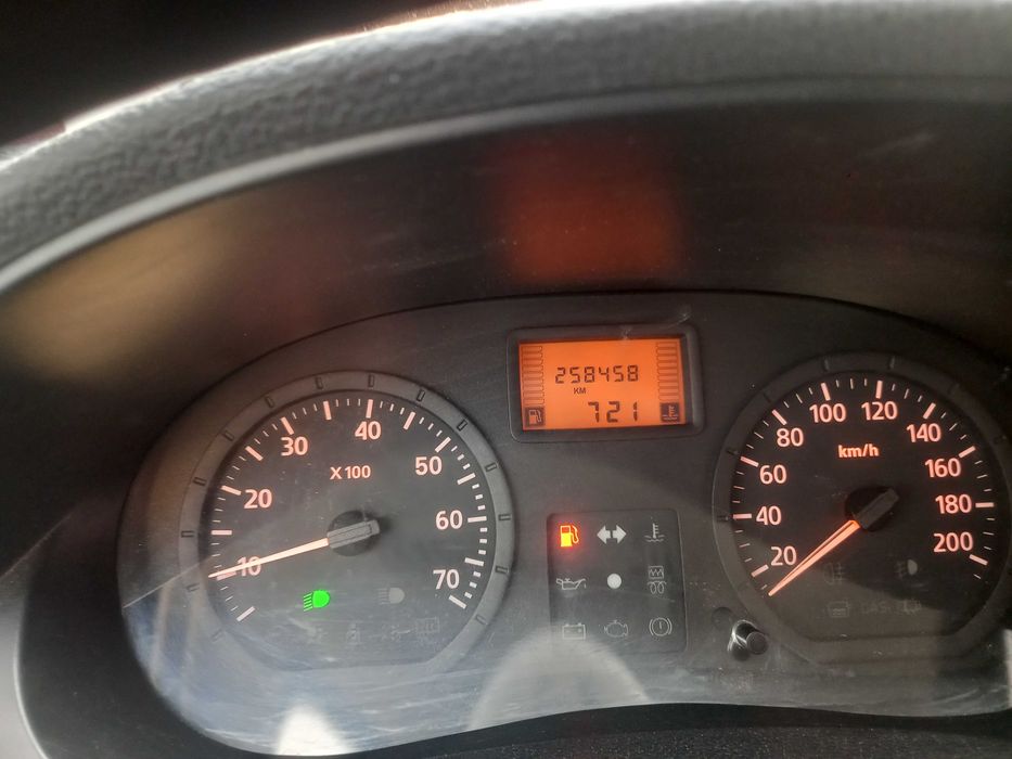 Vand sau schimb logan HCV 2008