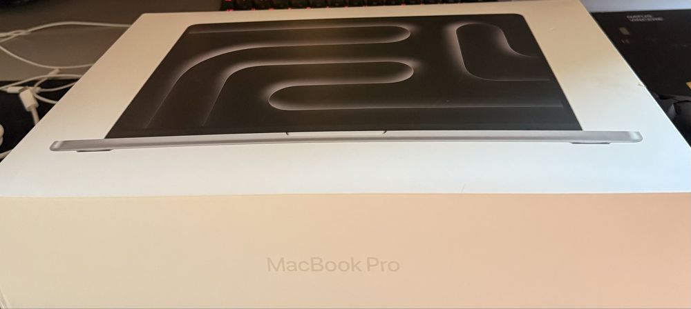 MacBook Pro 14” M3 | 8GB RAM | 512GB SSD |