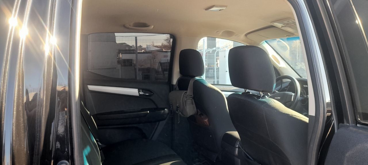 Isuzu d max sotiladi