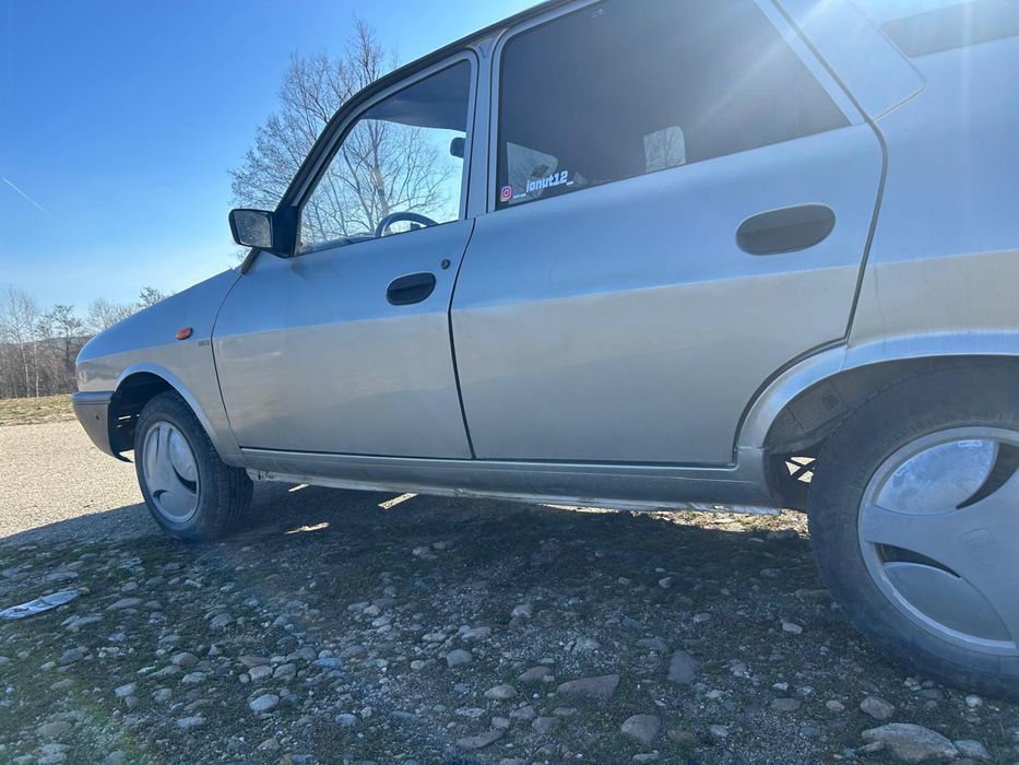 Vând Dacia 1310 Berlina