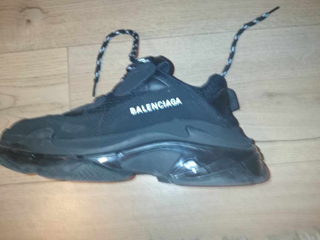 Balensiaga triple s