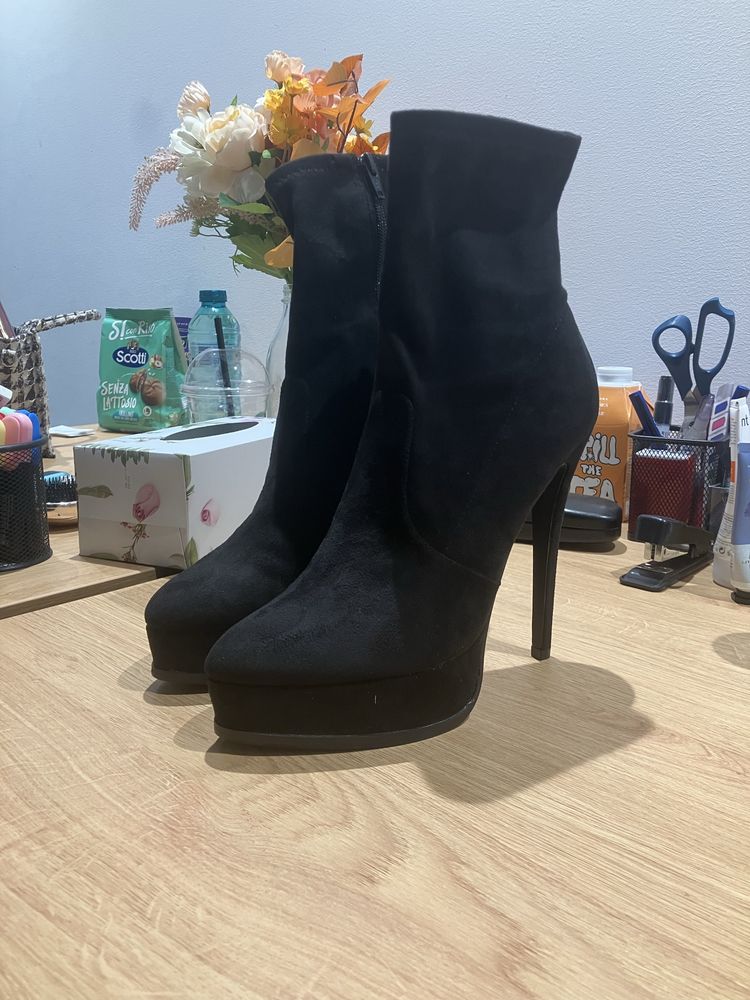 Ghete de dama Asos