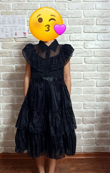 Продам костюмы для девочки