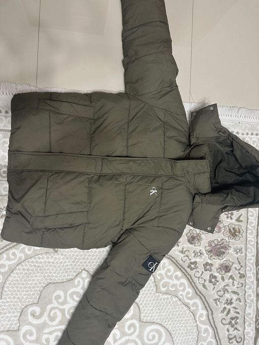 Vand geaca calvin klain