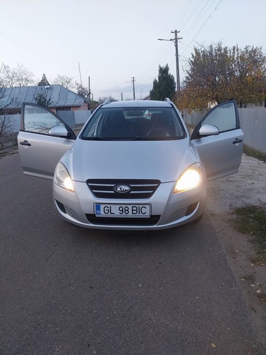 Vând kia ceed 2008