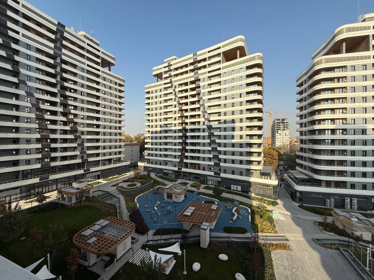 Infinity Продается 2 комнатная коробка ул.Садыка Азимова Ц-1