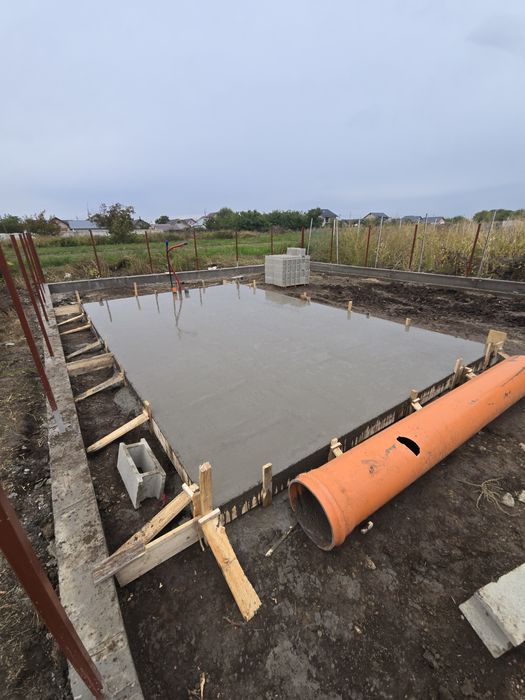 Turnări beton armat /garduri/constructii