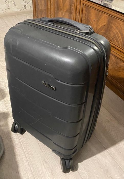 Чемодан хорошый