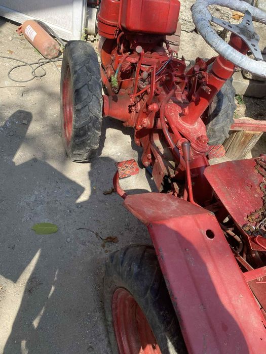 Vand tractor pasquali 4x4 cu tot cu accesori