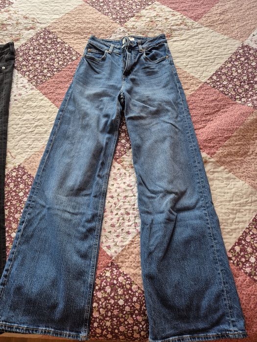 Запазени дънки с широк крачол