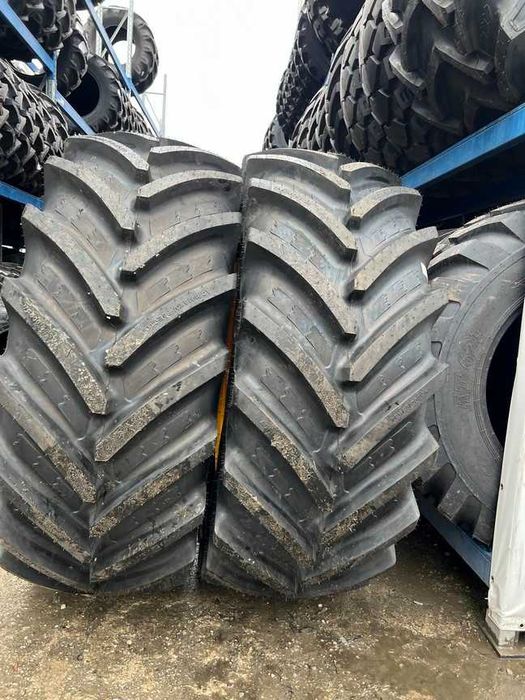 Anvelope noi radiale 600/65R34 marca BKT pentru tractor spate CASE