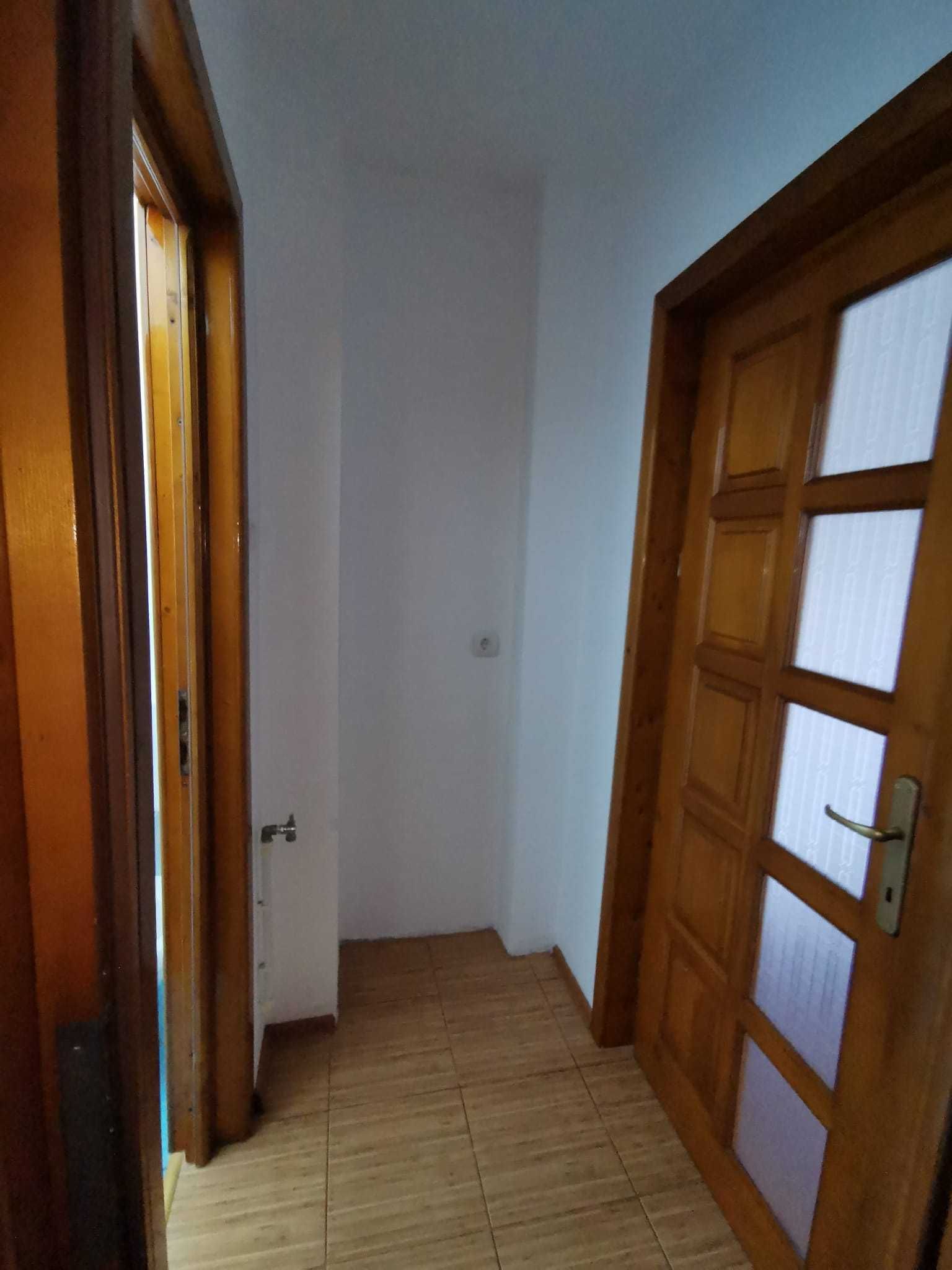 Vând apartament cu 2 camere - Tecuci, Str Gheorghe Petrașcu
