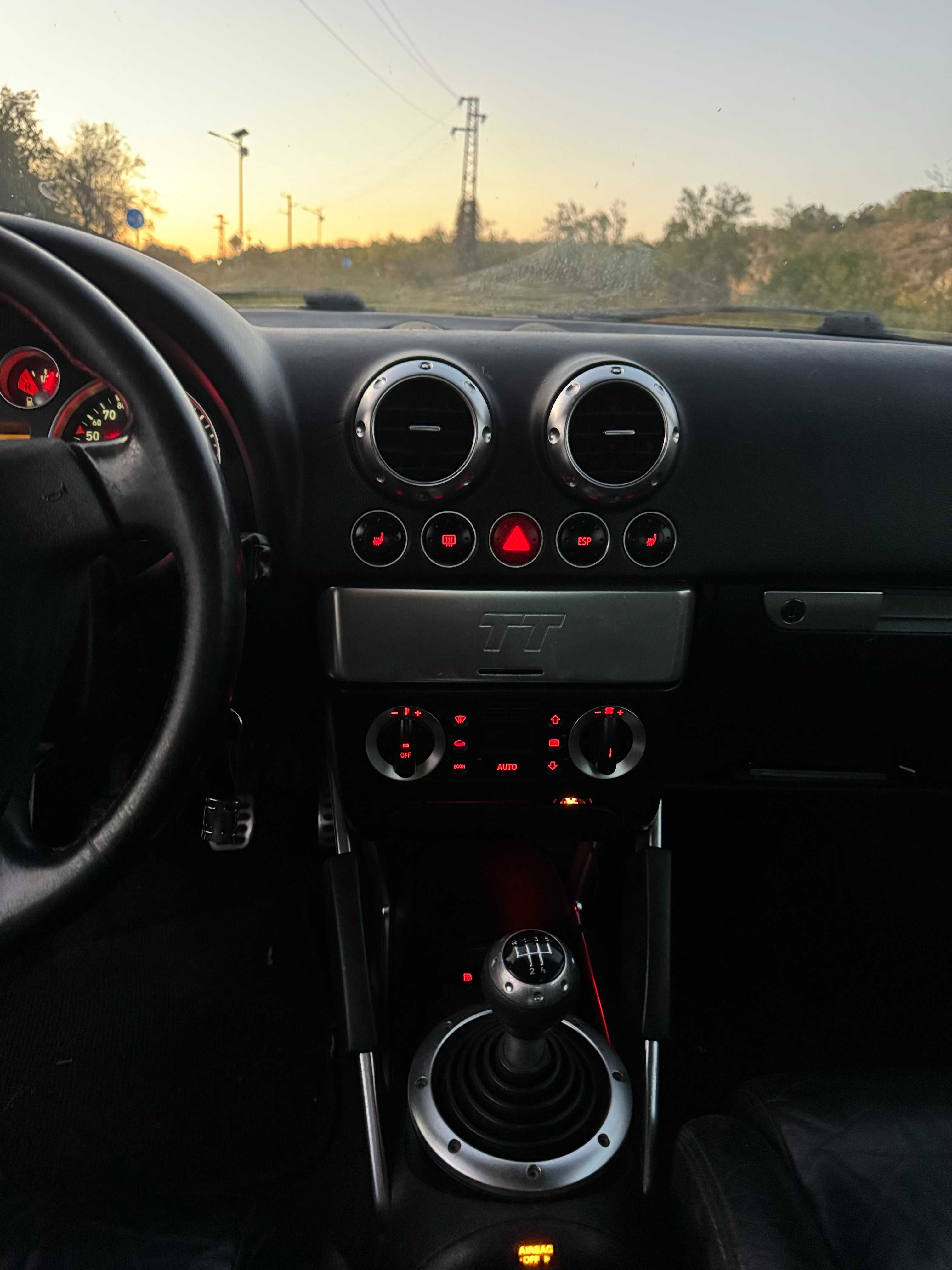 Audi TT Roadster 1.8T СПЕШНО