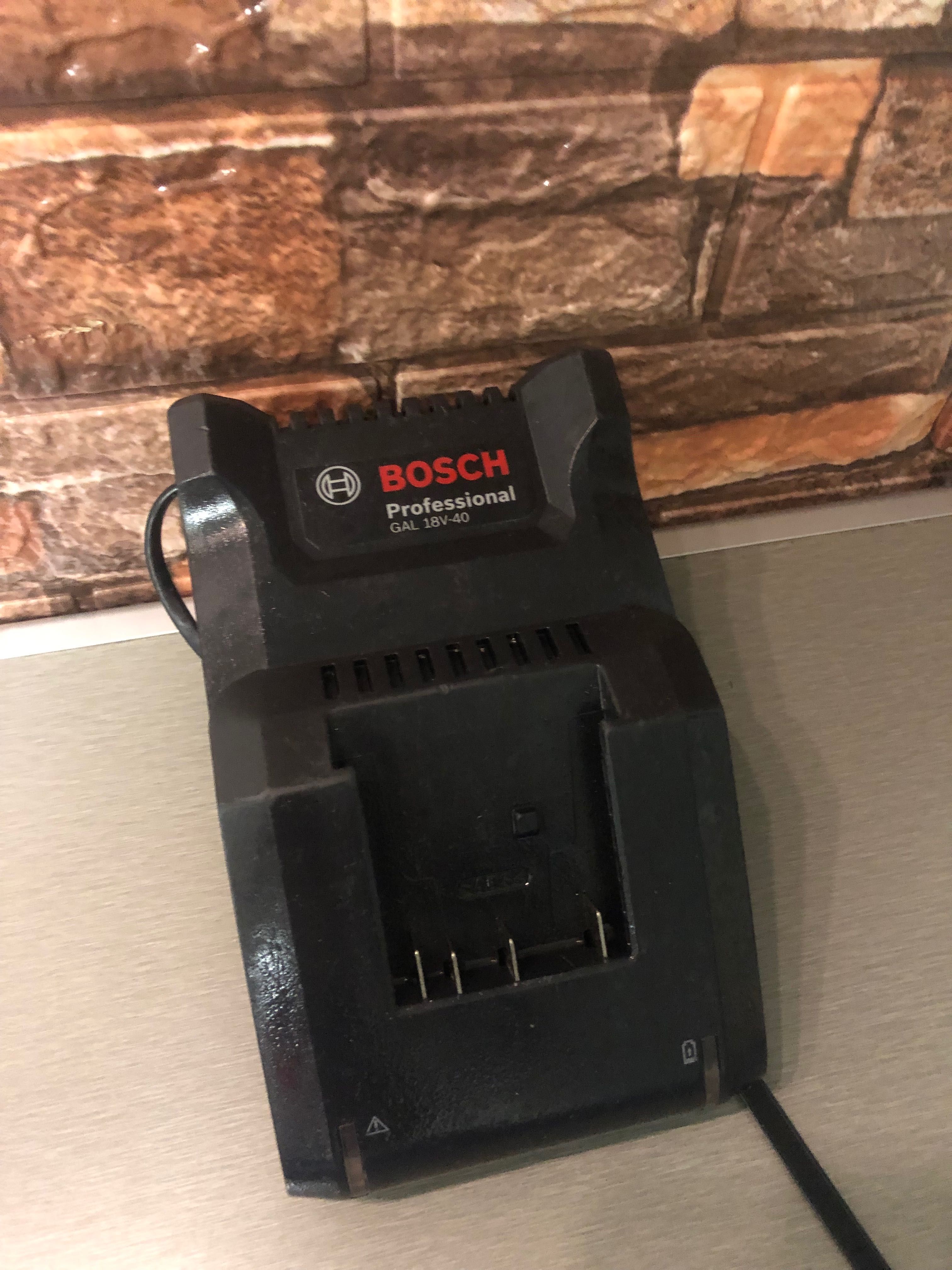 Incarcator BoSch de 14 si 18