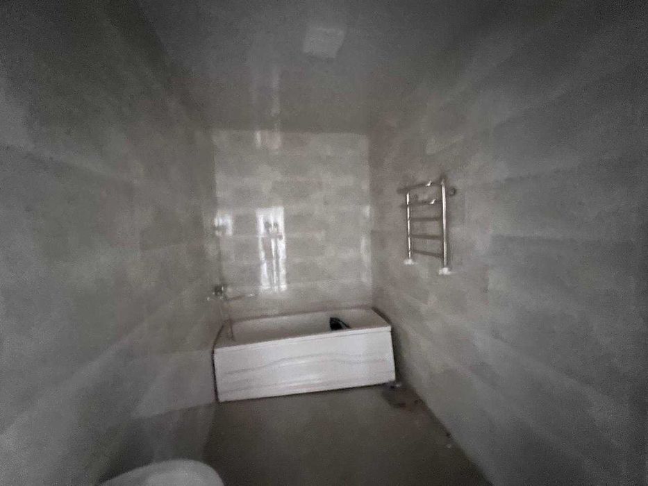 СРОЧНО !! Продается квартира в Яшнабаде 1/2/2 ( 34 кв/м ) Новостройка