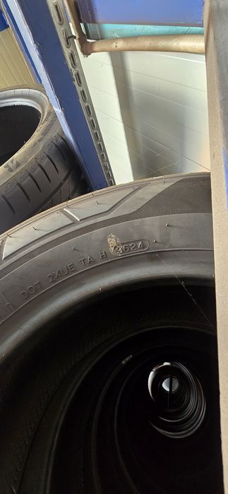 Нови бусови гуми 215 65 15C Hankook