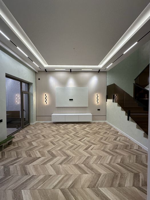 Замона 2,5 сот 5 хона 2 этаж