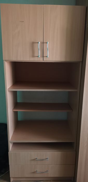 Dulap cu rafturi și sertare