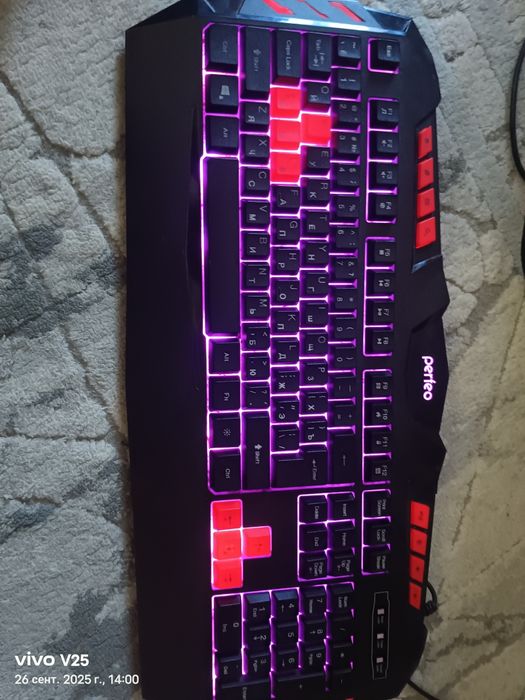Продам клавиатуру RGB