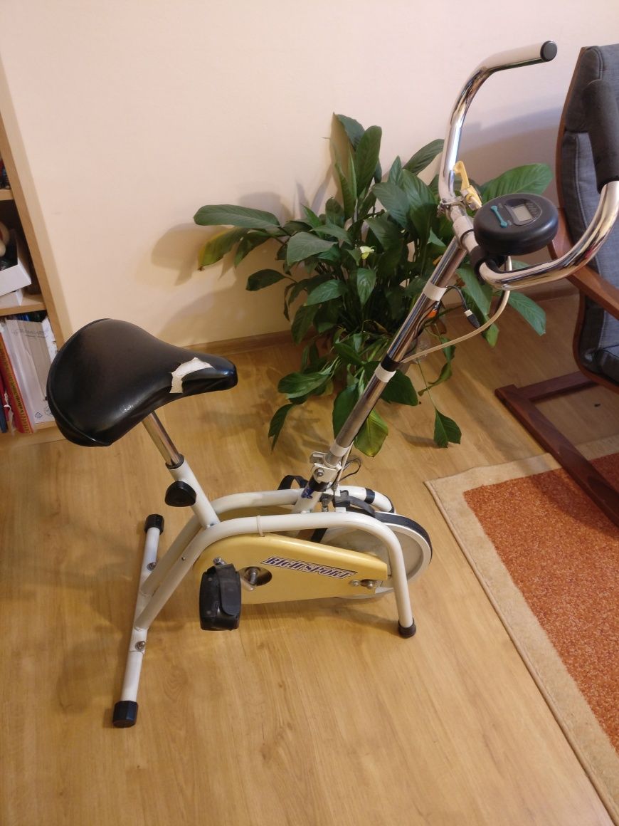 Vând bicicletă medicală