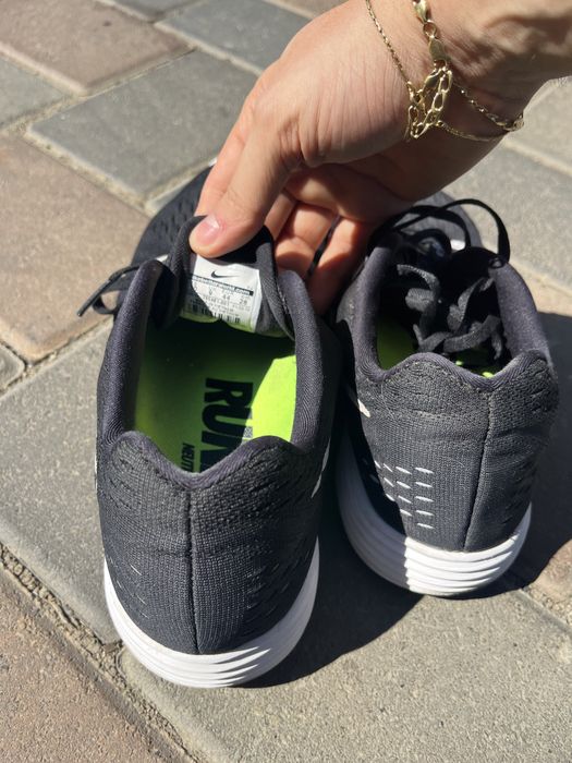 nike 44 Lunartempo