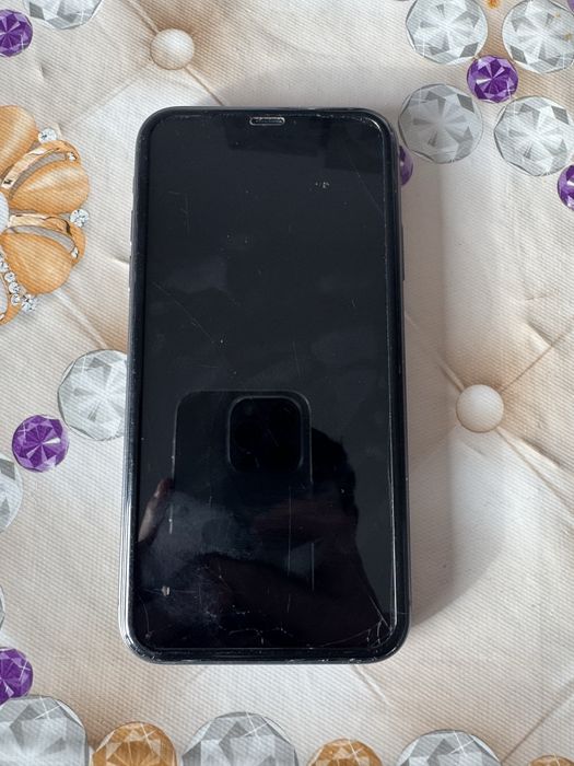 продам iphone 11