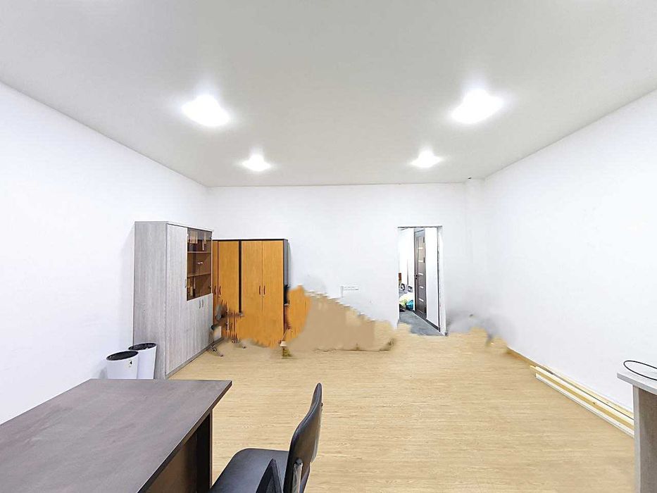 Yu  Сдаётся офис 130м2 на 1 линии,  4 роддом, по 13у.е./м2 - торг