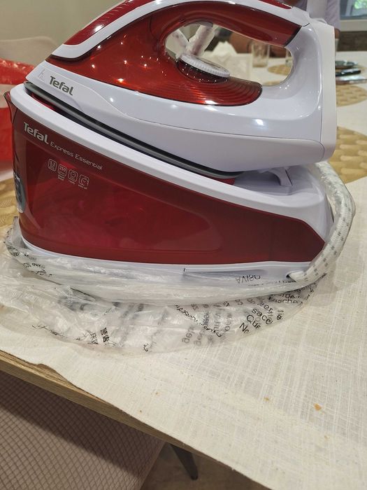 Чисто нова ютия на Тефал