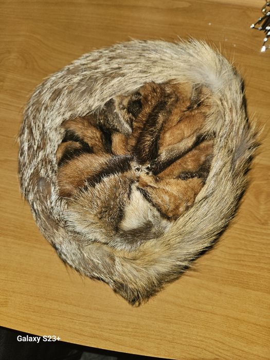 Caciula din blana naturala de vulpe