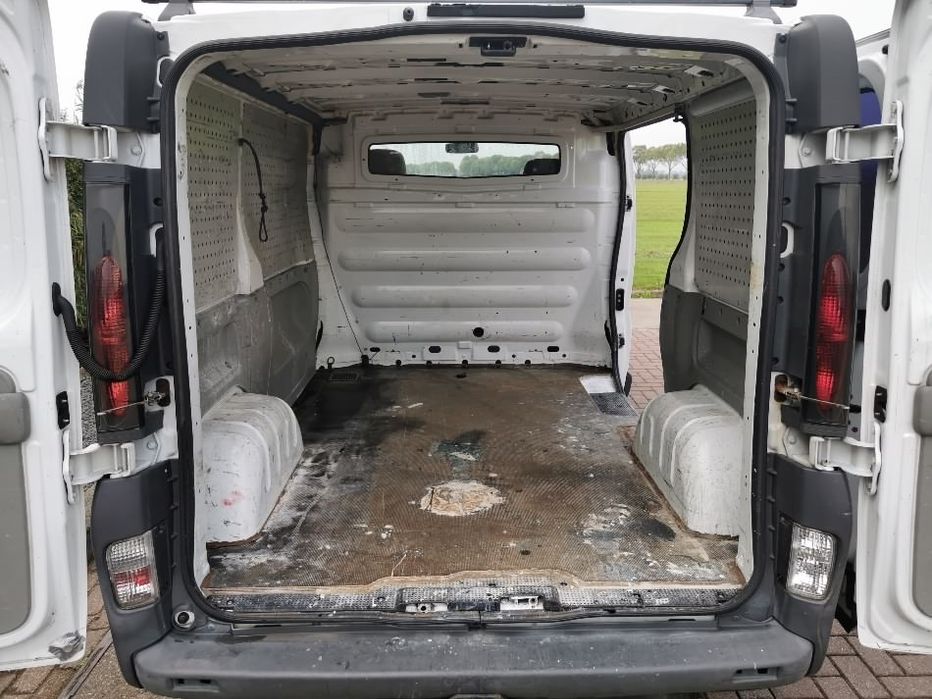 Рено Трафик  2005г