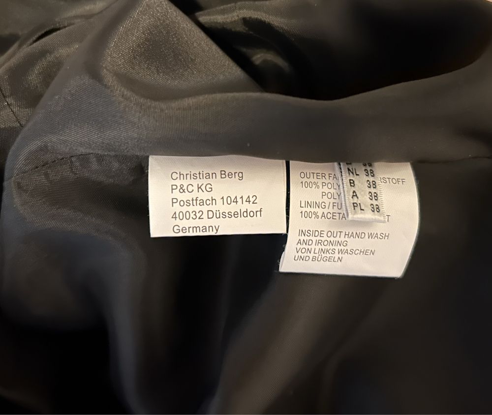 Rochie neagra Christian Berg