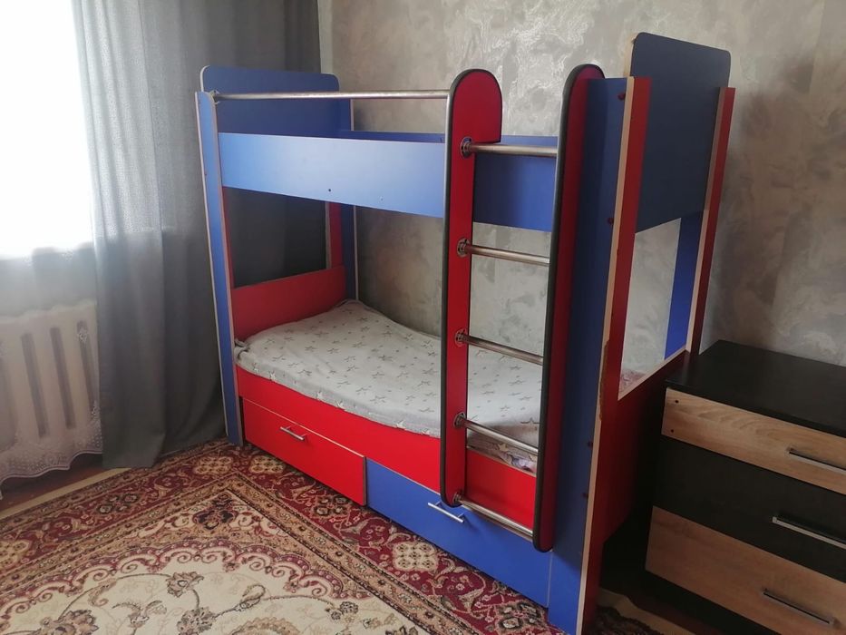 Продается двухъярусная кровать