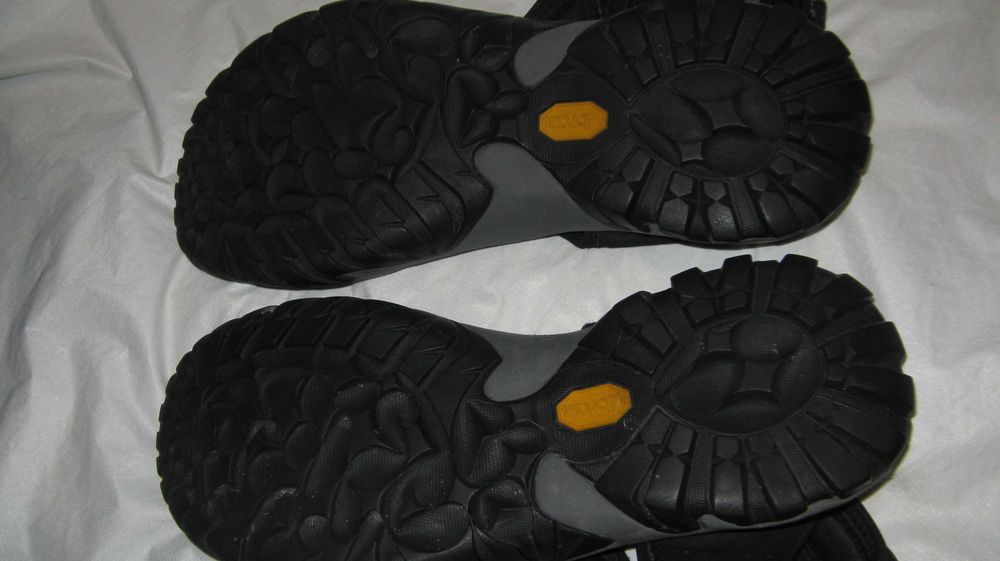 Sandale Quechua cu talpi Vibram