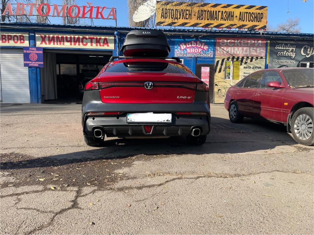 Задний бампер changan uni-v