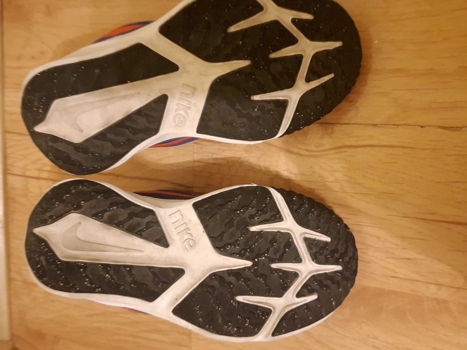 Двтски мататонки Nike