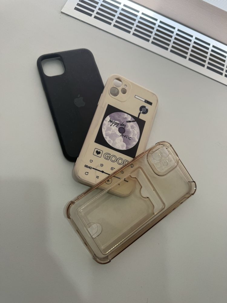 іphone 11  спрчно в отличном состоянии