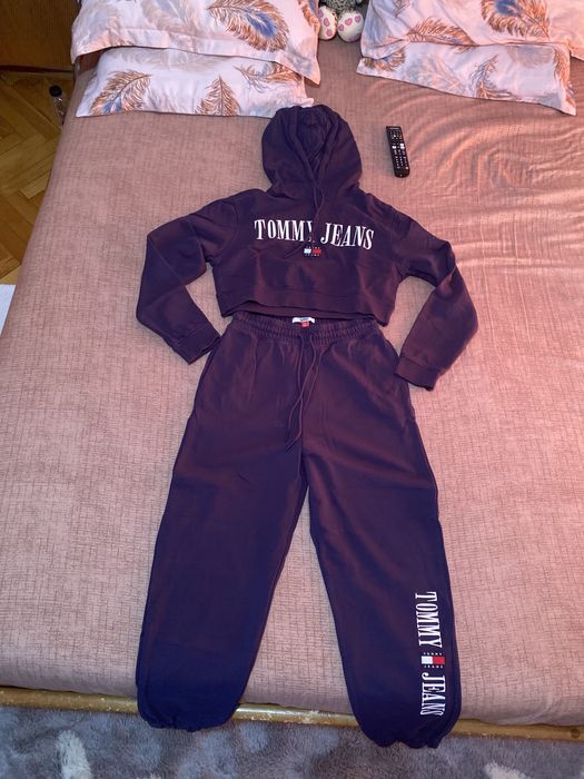 Trening Tommy Hilfiger pentru femei, mărimea M.