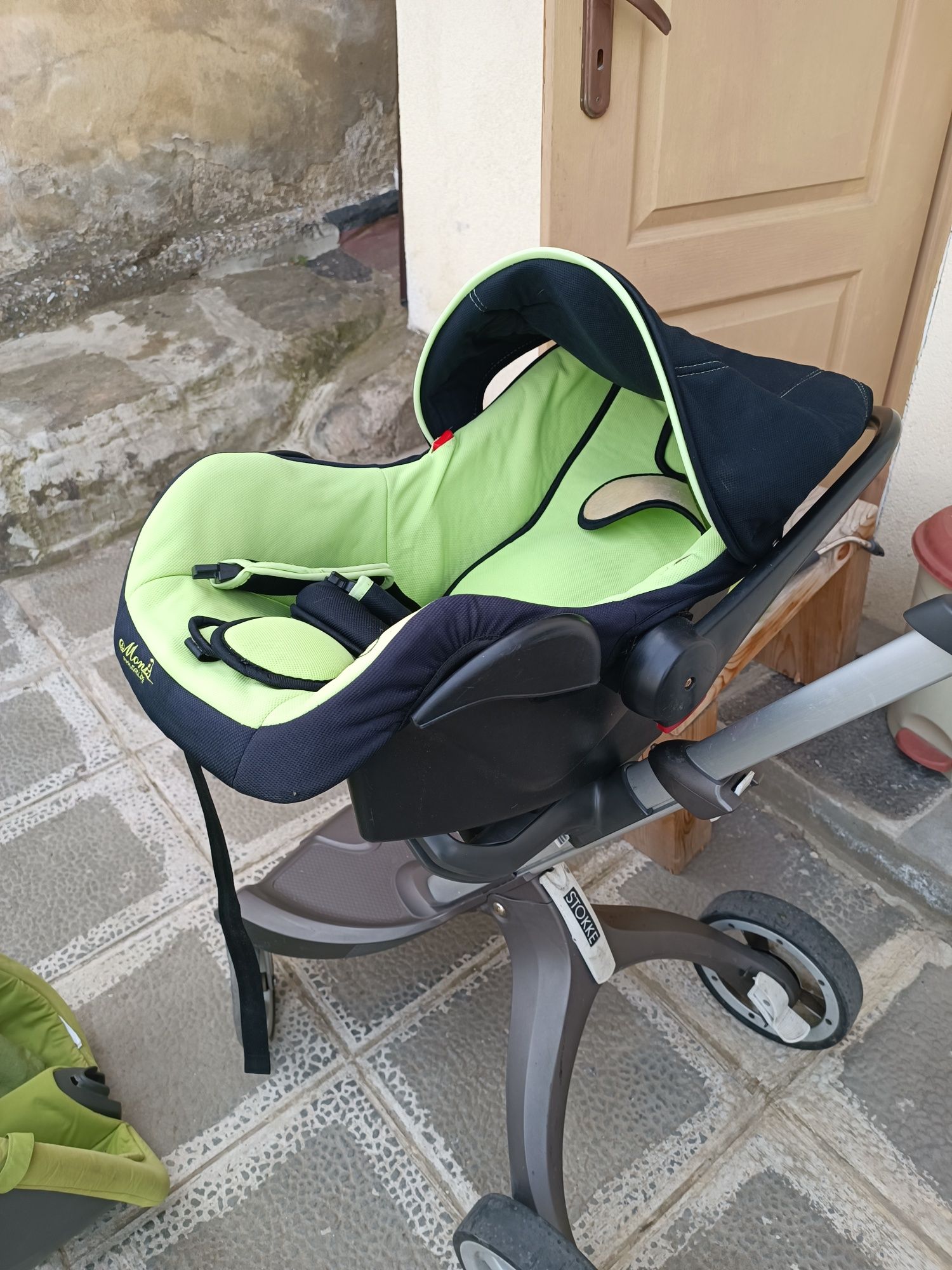 Бебешка количка Stokke