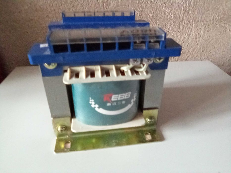 Transformator nou 1500 wati cu tensiuni de 26V si 400V