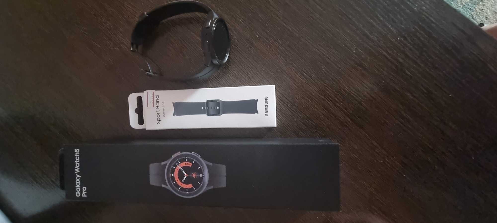 Продажа или  обмен Смарт часы Samsung Galaxy Watch 5 Pro 45 мм черный