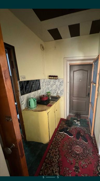 Продаётся общежития 1 этаж 12000$ 9  микрорайон