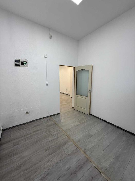 Inchiriez spatiu cormecial, zona centrala, Lugoj