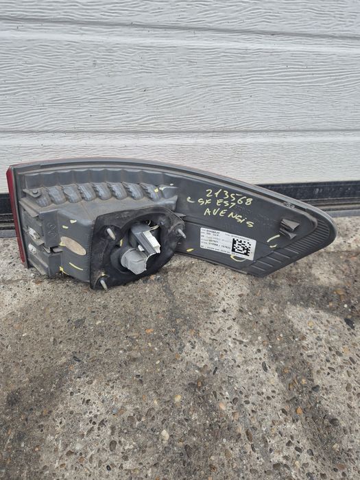 Stop/Triplă Stinga Spate Aripă Toyota Avensis T27 Break 2009-2012.