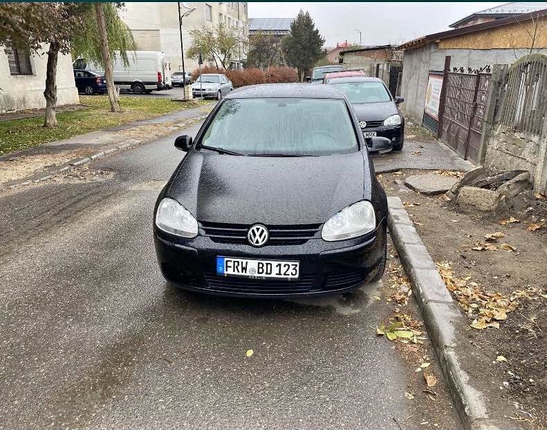 vând golf 5 1.6fsi