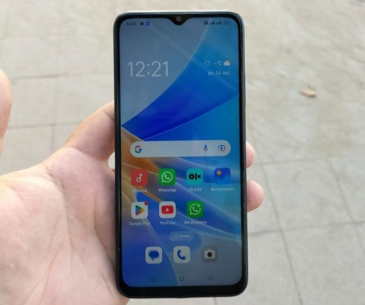 Продам телефон Oppo A17 память 64гб