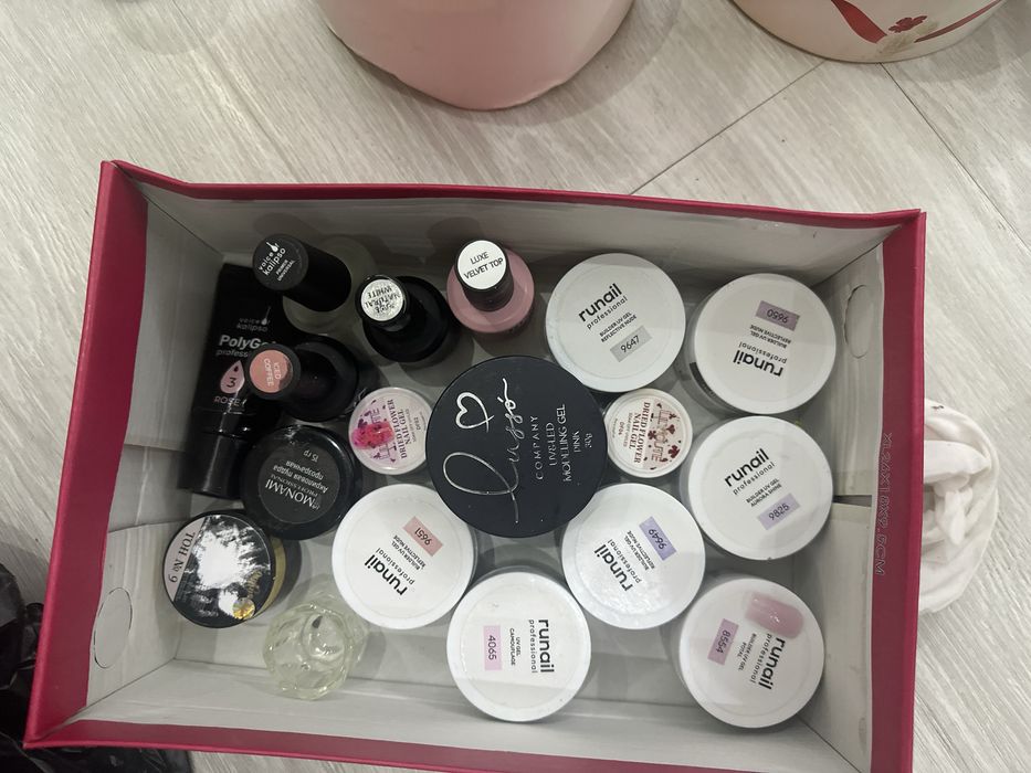 Продаю гель лаки 93 штук