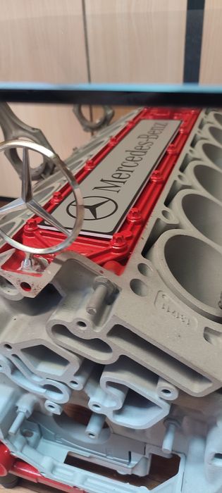 Стол из блока двигателя!